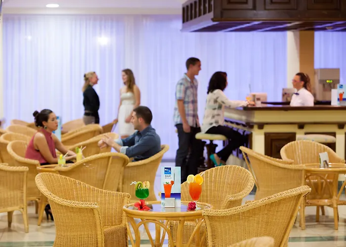 מלון Complejo Bluesea Puerto Compuesto Por Canarife Y Bonanza Palace 4*